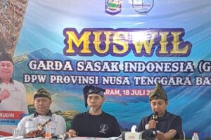 Peserta MUSWIL Perdana Garda Sasak Indonesia NTB bersama Ketua DPW terpilih Roby Satriawan di Mataram