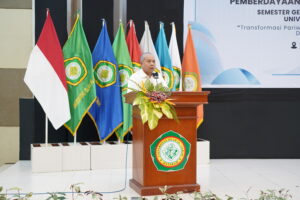 Rektor UNIZAR membuka Pembekalan KKN-PPM Ke-43 yang diikuti 266 mahasiswa di Gedung Teater Ahmad Firdaus Sukmono, Mataram