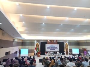 Diseminasi Strategi Pengelolaan dan Pengawasan Keuangan Haji BPKH RI di Gedung Teater Ahmad Firdaus Sukmono Universitas Islam Al-Azhar Mataram.