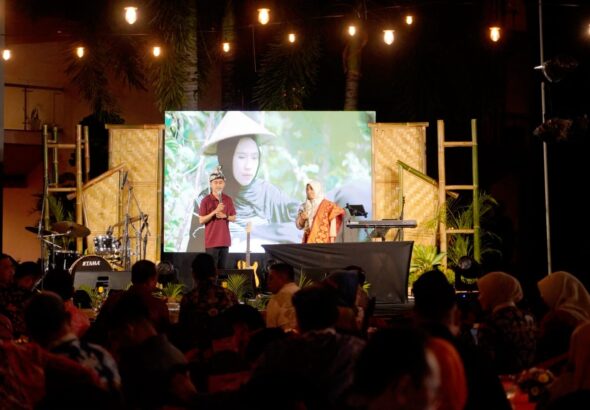 Erwin Irawan memaparkan konsep Kelorisasi Berkelanjutan pada Gala Dinner APPSI 2026 di Senggigi, Lombok Barat.
