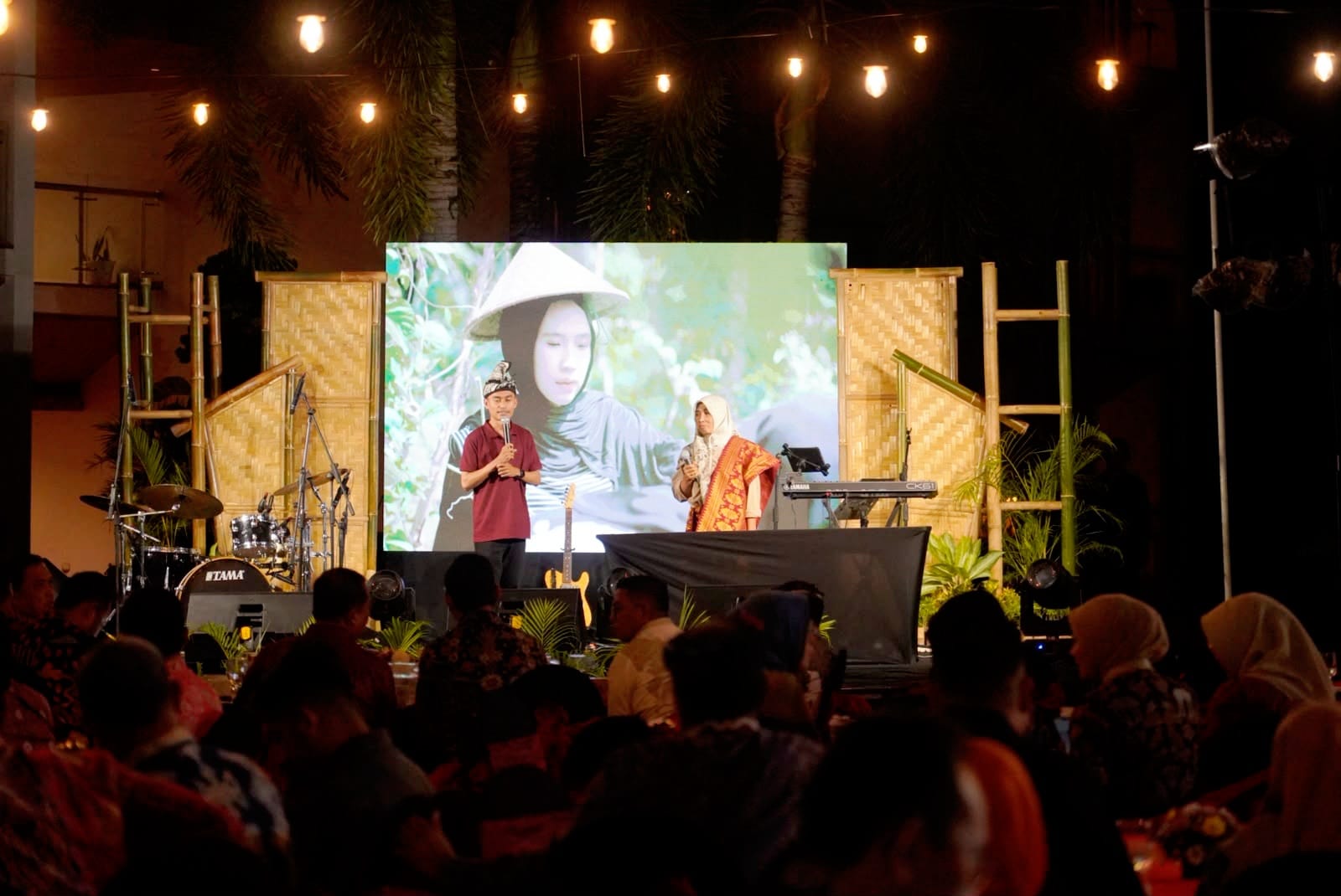 Erwin Irawan memaparkan konsep Kelorisasi Berkelanjutan pada Gala Dinner APPSI 2026 di Senggigi, Lombok Barat.